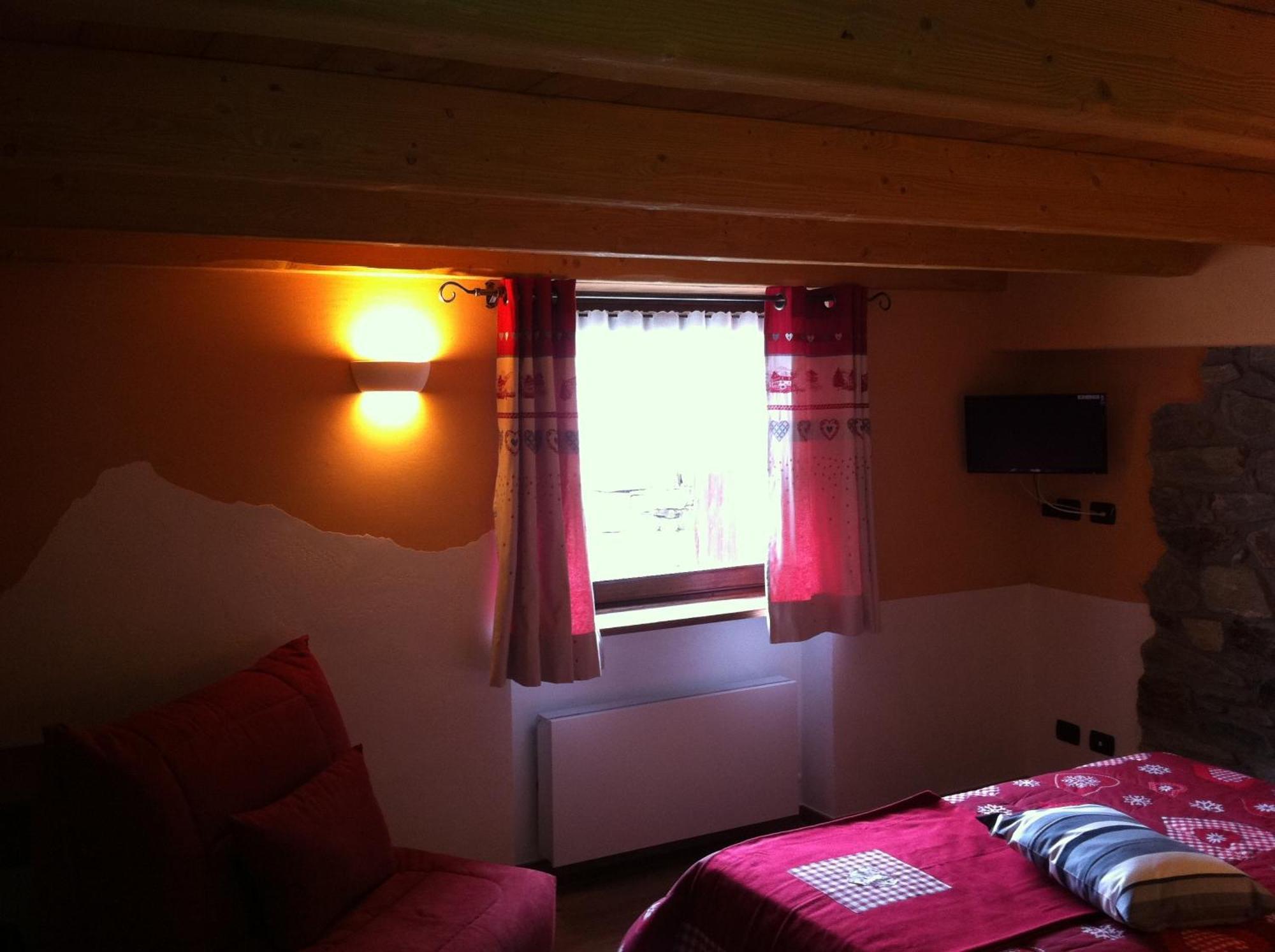비오나즈 Alpe Rebelle B&B 외부 사진