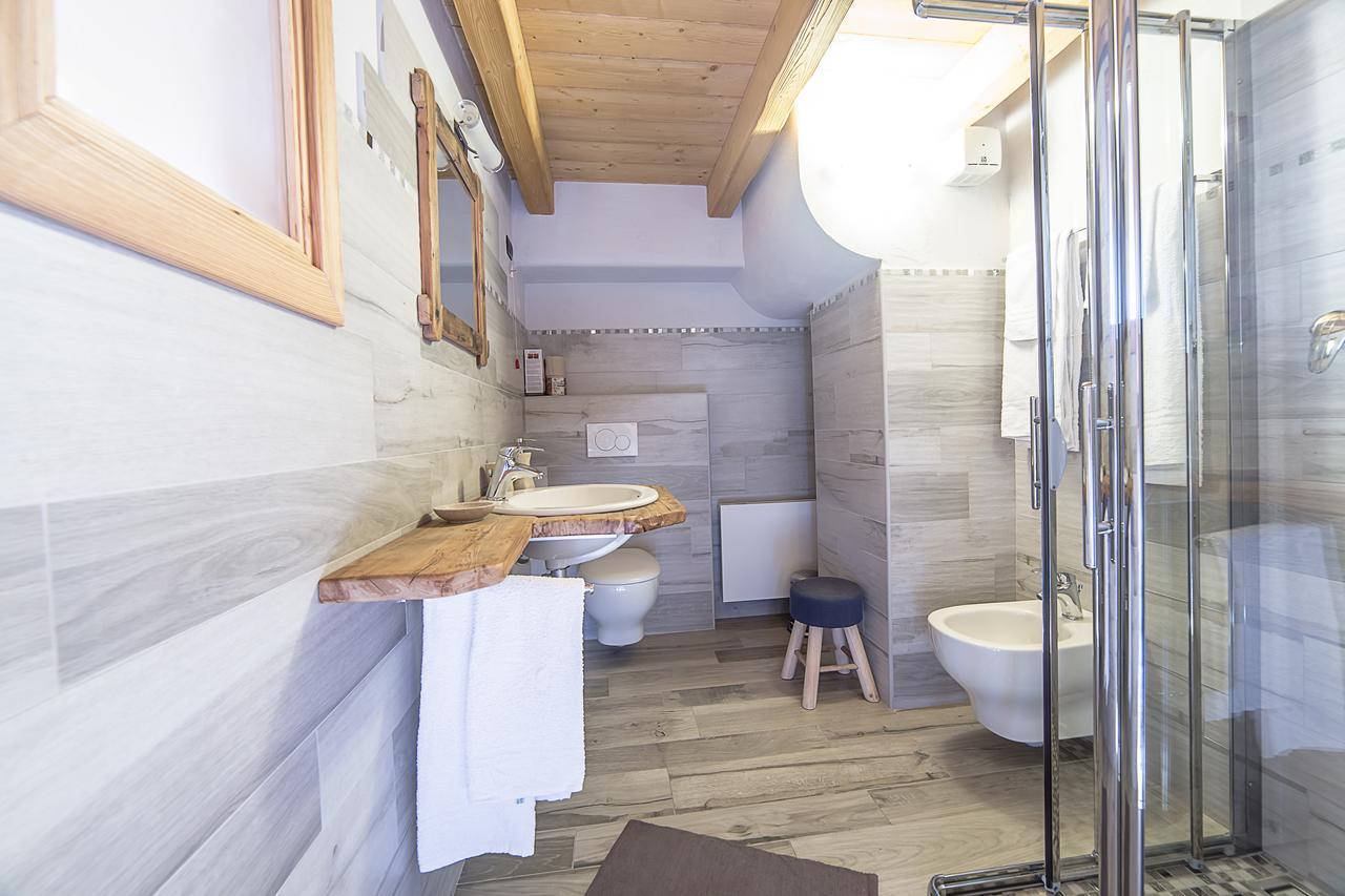 비오나즈 Alpe Rebelle B&B 외부 사진